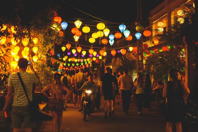 18 to 35s Epic Vietnam to Cambodia