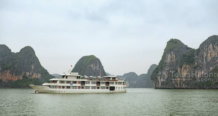 Hanoi-La Vela Premium Cruise 6 Days/5 Nights - Legend Travel Group