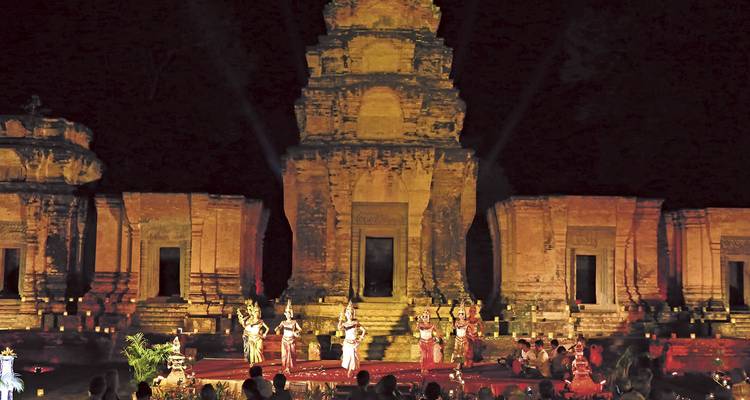 Luxury Mekong & Temple Discovery Cruise 2018/2019 (Start Ho Chi Minh City, End Siem Reap) - Scenic Luxury Cruises & Tours