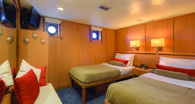 Treasures of Galapagos (M/Y Coral) Standard Twin - Peregrine Adventures