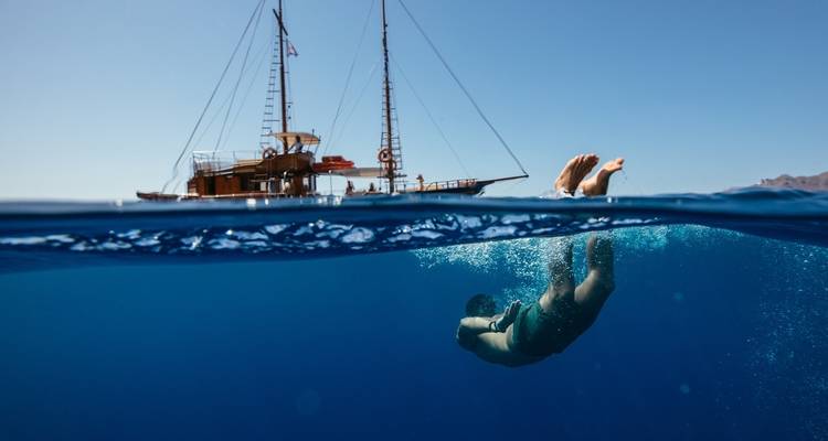 Greek Island Hopping - Contiki