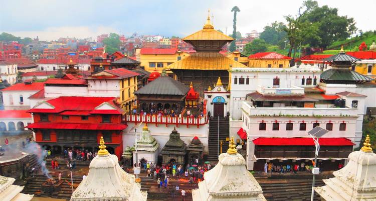 Pashupatinath-Tempelkomplex voller Menschen
