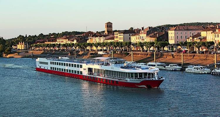 8-days Lyon-Chalon-Arles-Lyon - Nicko Cruises