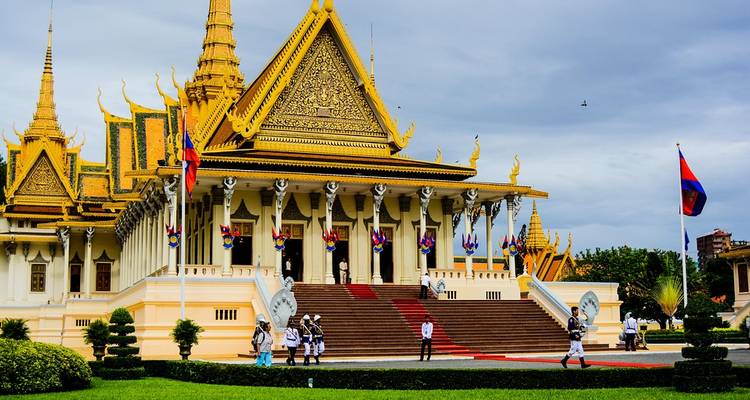 Luxury Mekong & Temple Discovery Cruise 2019/2020 (Start Ho Chi Minh City, End Siem Reap) - Scenic Luxury Cruises & Tours