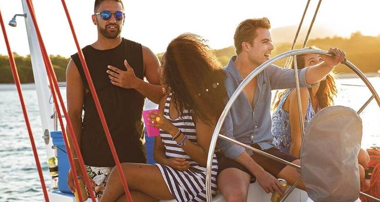 Reefs And Rainforests With Sailing (Start Sydney) - Contiki