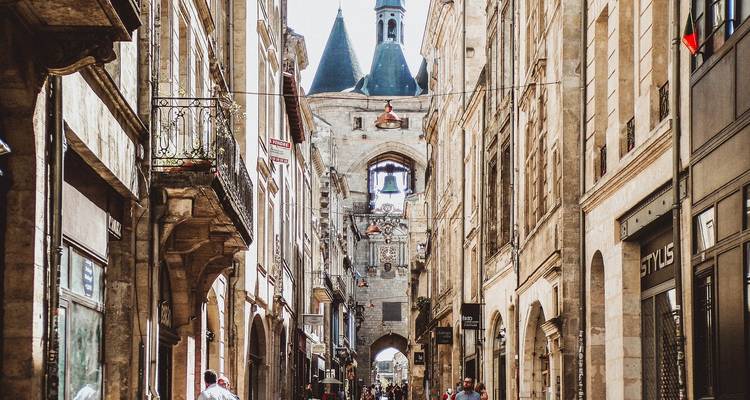 Brilliant Bordeaux (Bordeaux to Bordeaux, 2020) - Uniworld Boutique River Cruise Collection