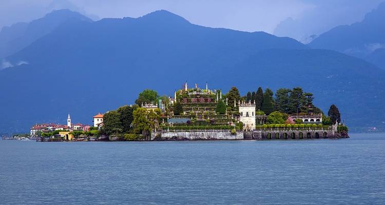 Alpine Lakes & Scenic Trains featuring cruises on Lake Como & Lake Maggiore and scenic trains in Switzerland & Italy (Lucerne to Lago Maggiore) (2020) - Collette