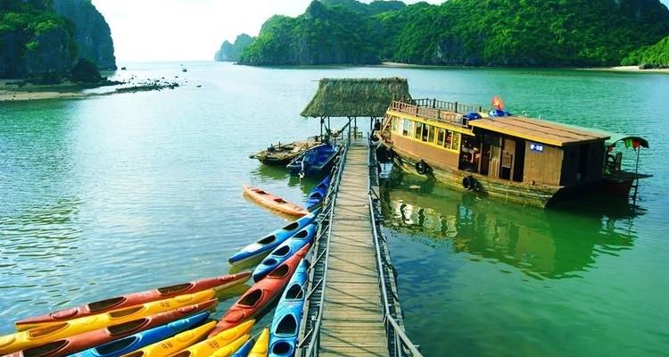 3-Day Bai Tu Long & Ha Long Bay on 5-star Cruise Including Cave, Fish Village, Kayaking,... - Crossing Vietnam Tour