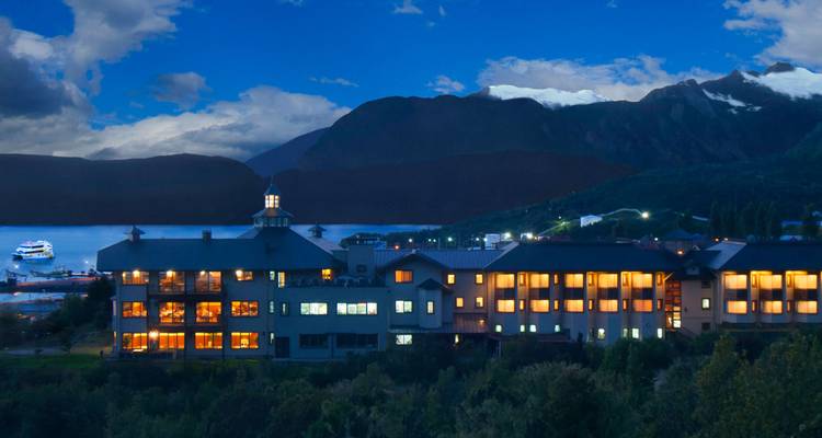 5 Days Discovery @ Quelaut National Park in Puerto Chacabuco - Loberias del Sur Hotel (all meals included) - Signature Tours