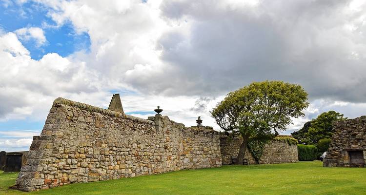 England & Scotland (End Glasgow, Summer, 10 Days) (from London to Glasgow) - Contiki