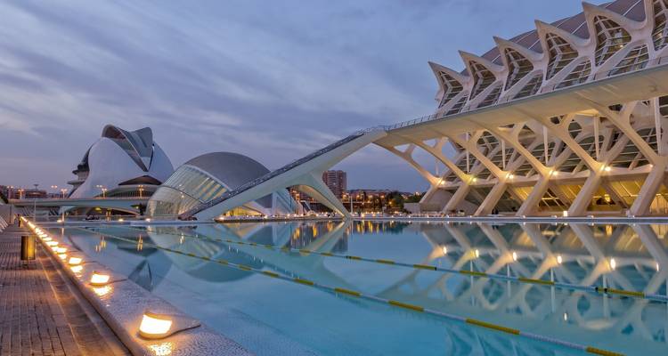 Moderne Architektur der Stadt der Künste und Wissenschaften in Valencia.