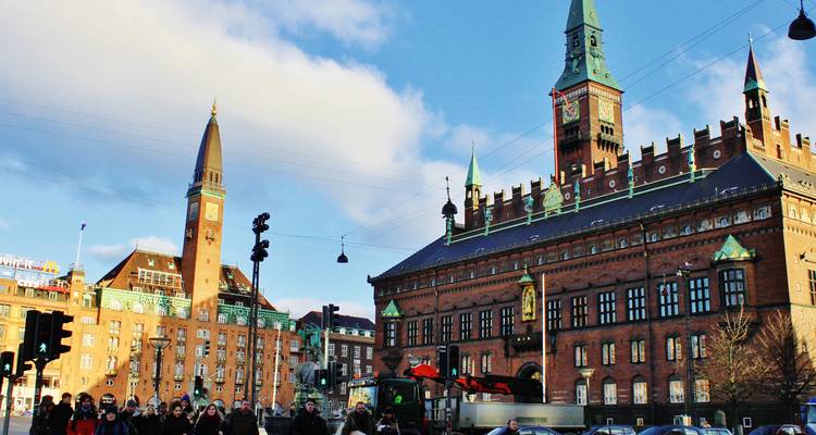 Hôtel de ville et bâtiments environnants à Copenhague.