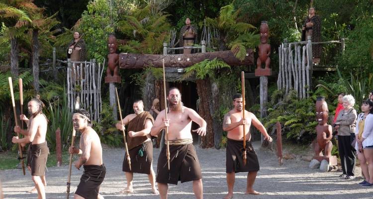 Grand Traverse from Auckland - Top rated by National Geographic - Flying Kiwi