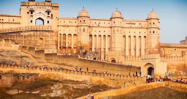Amer Fort with large crowd.