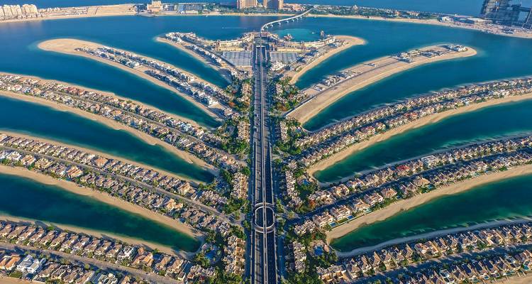 Luftaufnahme der Palm Jumeirah Entwicklung in Dubai.