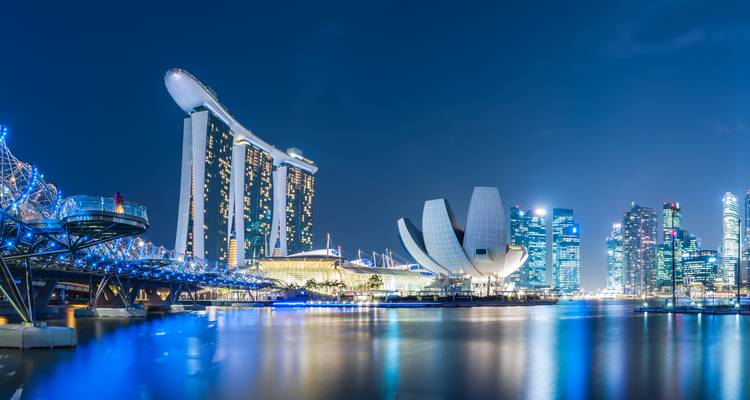Spectacular night view of Marina Bay Sands and Singapore skyline.