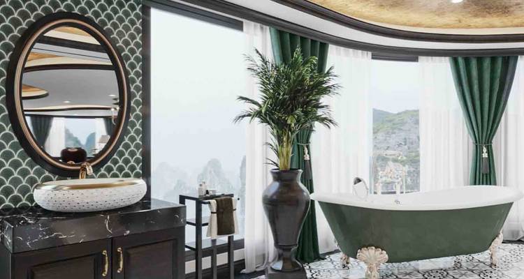 Salle de bains luxueuse avec éléments décoratifs et vue sur mer