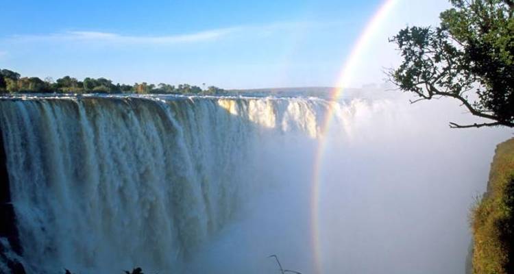 Zanzibar, Zambezi & the Falls (Zanzibar to Victoria Falls) - Dragoman
