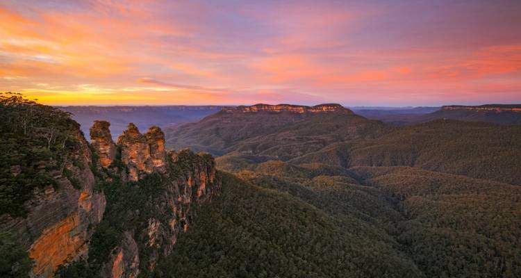 Vue du coucher de soleil sur les Montagnes Bleues.