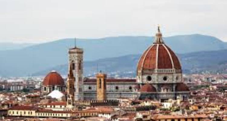 Vue rapprochée du dôme de la cathédrale de Florence.
