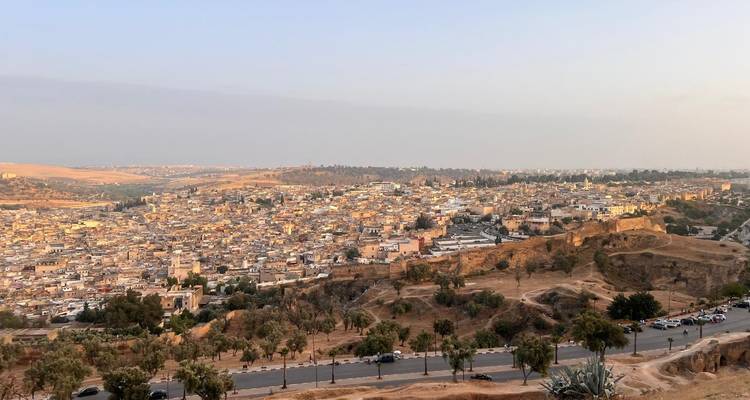 Vue panoramique de la ville de Fès au Maroc.