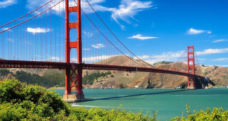 Le Golden Gate Bridge enjambant la baie.