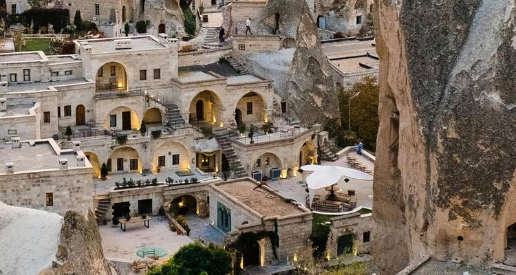 Architecture unique d'hôtel troglodyte en Cappadoce