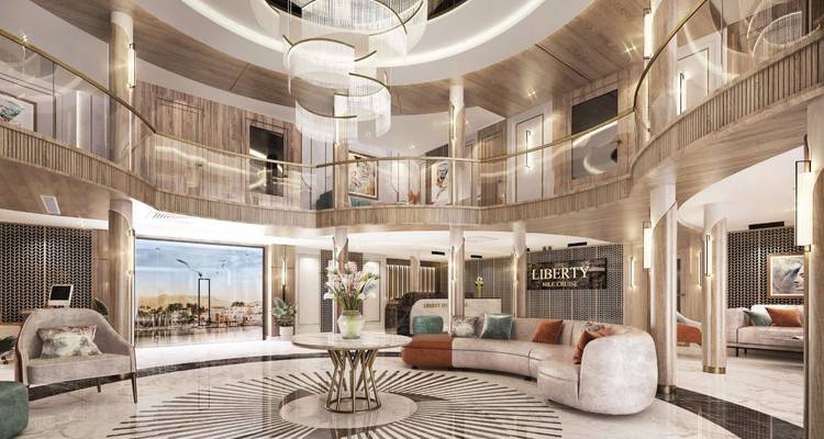 Elegante zweistöckige Kreuzfahrtschiff-Lobby mit geschwungener Treppe, Kronleuchtern und luxuriösen Sitzgelegenheiten