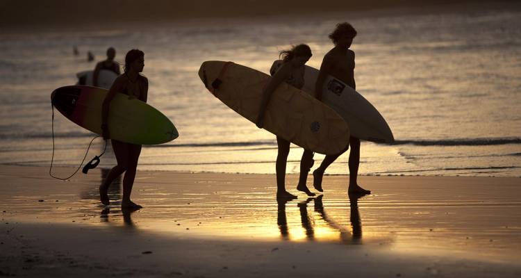 Beaches And Reefs With Sailing (Start Sydney - Until Mar 2019) - Contiki