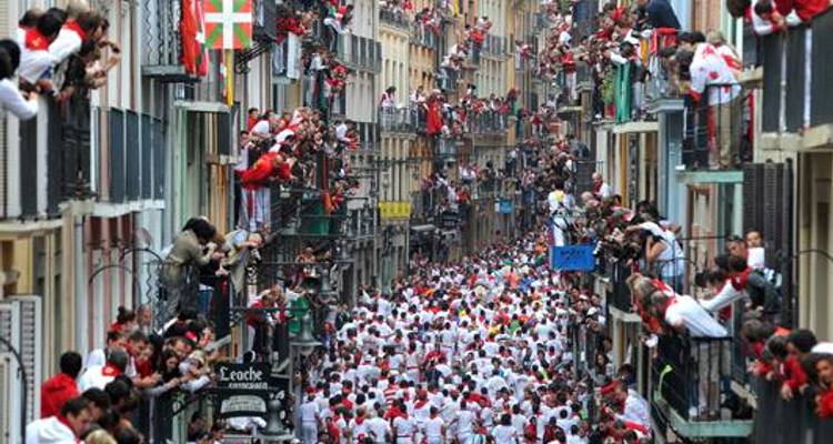 The Running of the Bulls (2 nights) - Stoke Travel
