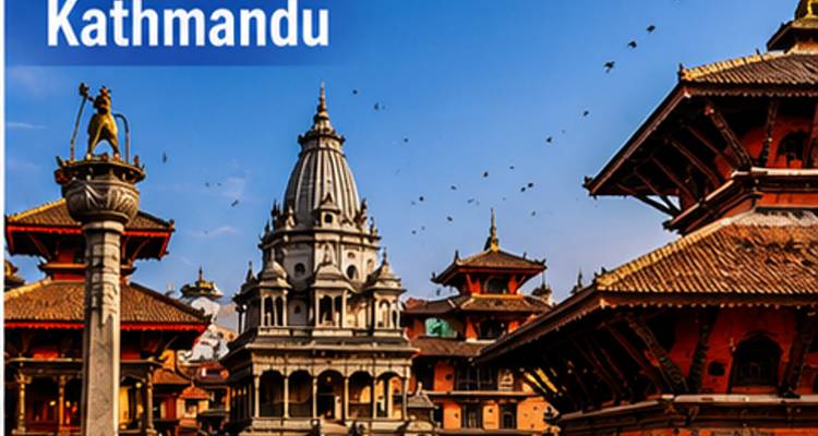 Steintempel des Kathmandu Durbar Square mit Textüberlagerung und Vögeln am Himmel.
