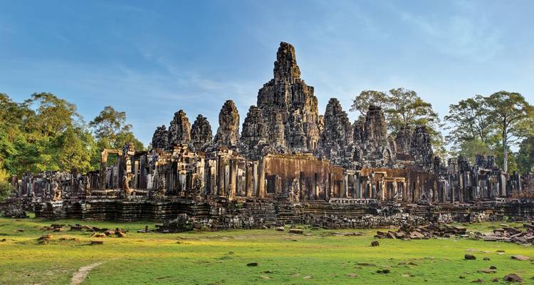 Timeless Wonders of Vietnam, Cambodia & the Mekong (Ho Chi Minh City to Hanoi, 2018) - Uniworld Boutique River Cruise Collection