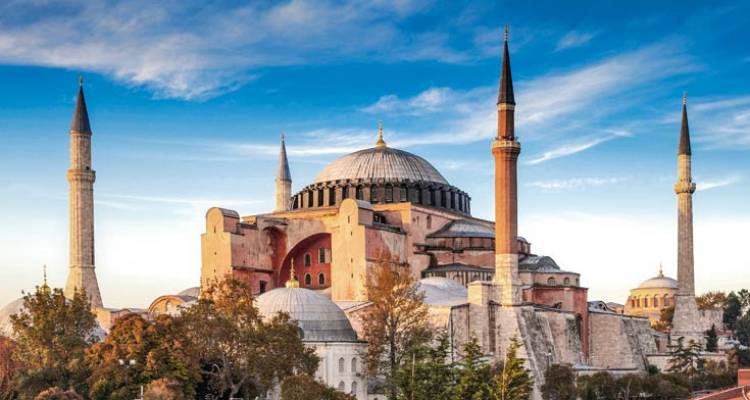 Highlights of Eastern Europe (Budapest to Bucharest, 2018) - Uniworld Boutique River Cruise Collection