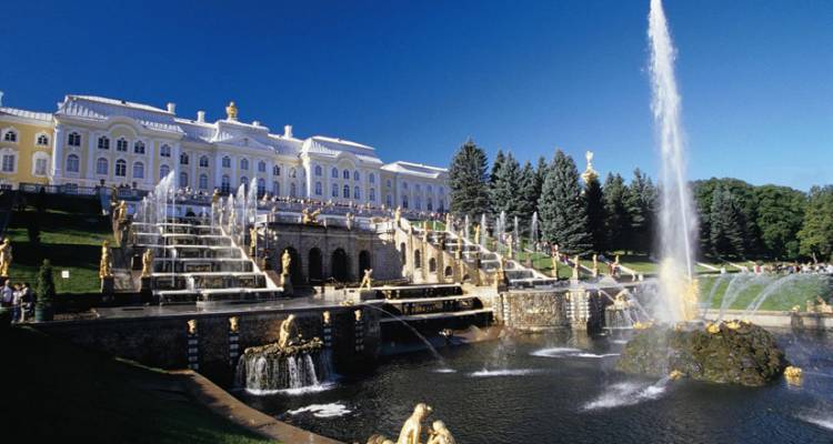 Russia Plus (Start Stockholm, End Berlin, 14 Days) - Contiki
