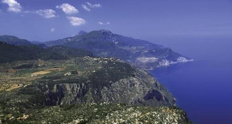 Majorca: Sierras and Monasteries - UTracks