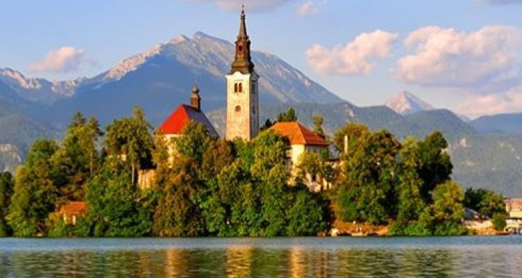 Eastern Adventure - 13 days - Expat Explore Travel