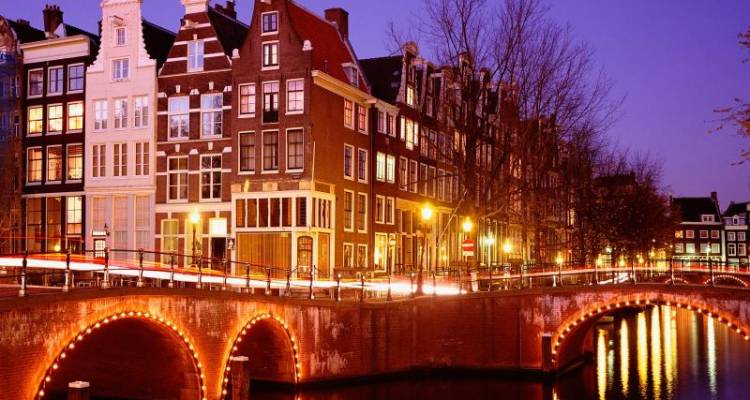 Classic Europe - 14 Days - Expat Explore Travel