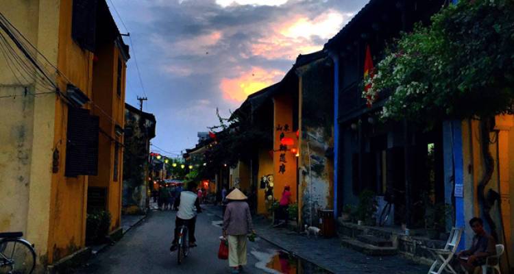 Dong Flexi Tour (Vietnam Northbound) - Stray Asia