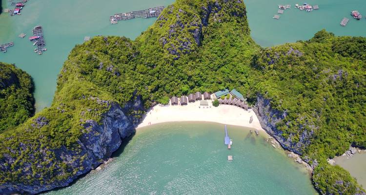 Ha Long Bay and Castaways Island 3 Days 2 Nights - Vietnam Backpackers Hostels