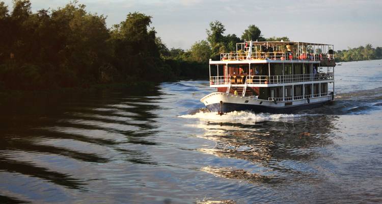 Mekong River Encompassed – Ho Chi Minh City to Siem Reap - G Adventures