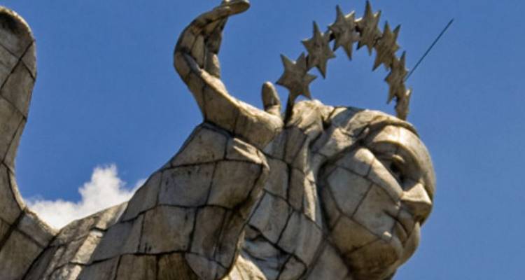 Cruising the Galápagos on Board the La Pinta with Peru, Ecuador's Amazon & Peru's Amazon - Monograms
