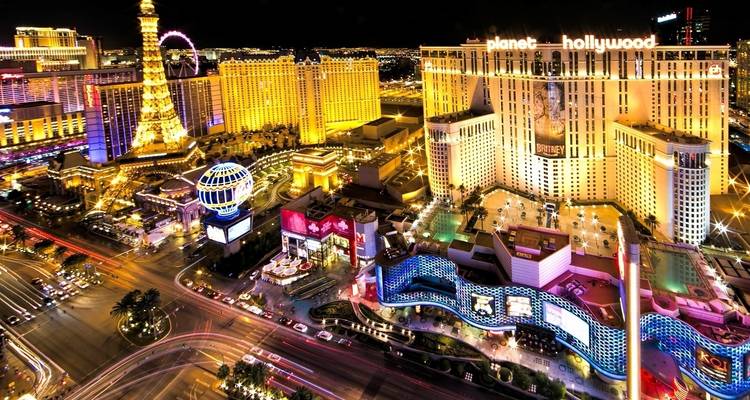 I notice there's an issue with your request. You asked me to translate from English (en) to French (fr), but the text you provided "Las Vegas Strip lit up at night with various hotels" is already in English, not starting from English as indicated.
Here's the French translation:
"Le Strip de Las Vegas illuminé la nuit avec divers hôtels."