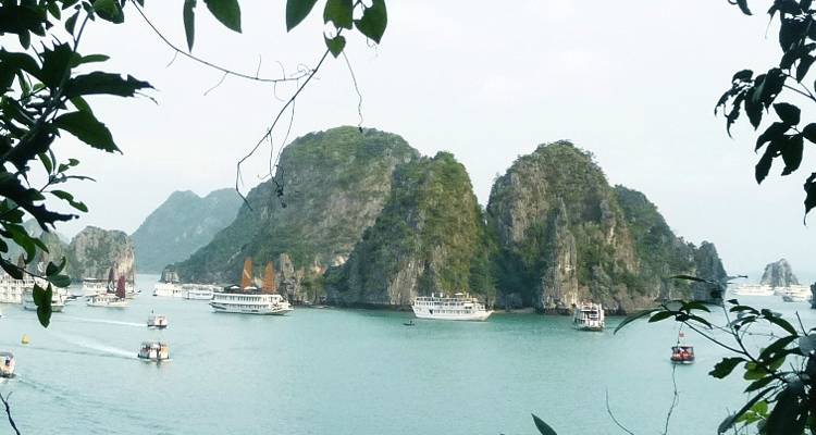 Cruise on the Mekong from Hanoi to the Temples of Angkor plus 4-day post-cruise program Hanoi and Halong Bay (18 destinations) - CroisiEurope River Cruises