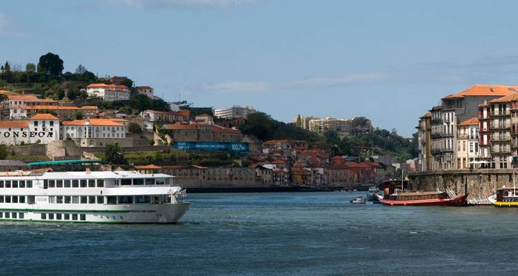 Porto, the Douro valley (Portugal) and Salamanca (Spain) (port-to-port cruise) - CroisiEurope River Cruises