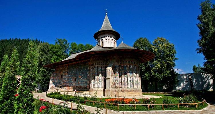 Iasi and the Painted Monasteries Tour - Rolandia