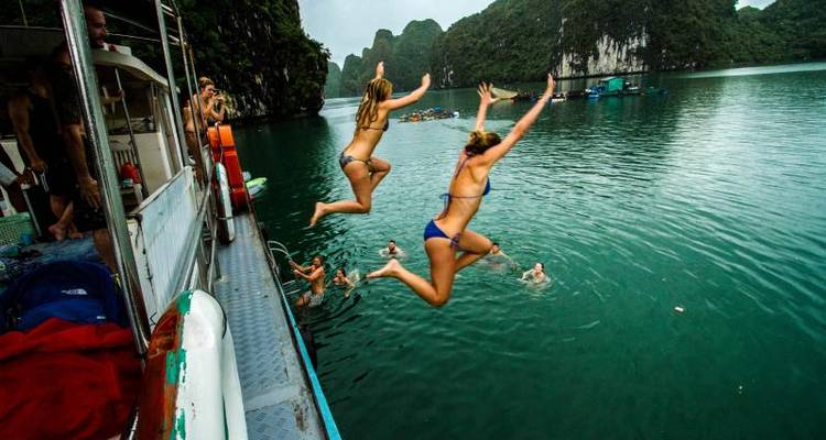 Vietnam Experience inc. Halong Bay (from Hanoi to Hoi An) - TruTravels