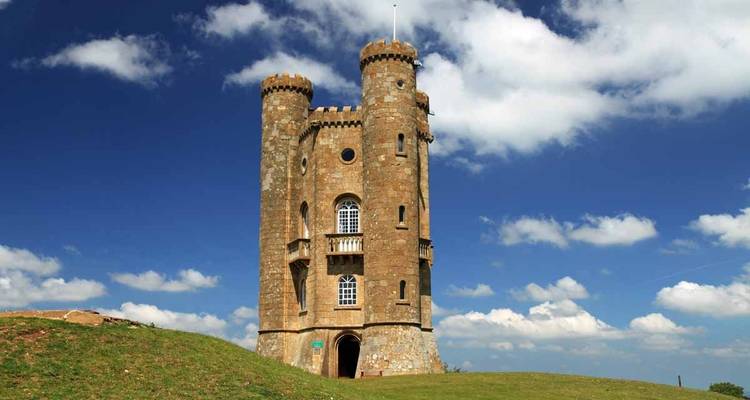 Torre Broadway, una histórica torre folly en Inglaterra.