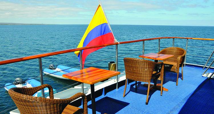 Galapagos Explorer - Western Islands (M/Y Coral) - Peregrine Adventures