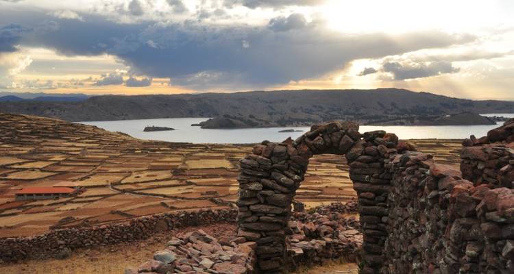 Lake Titicaca & Isla del Sol Explorer 4D/3N (Cuzco to La Paz) - Bamba Experience