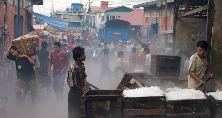 The Irrawaddy (from Rangoon (Yangon) to Mandalay) - Pandaw Cruises